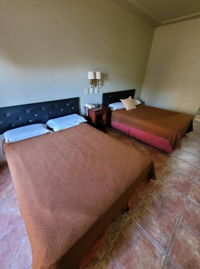 Hotel Portico Norte Tartagal Ngoại thất bức ảnh